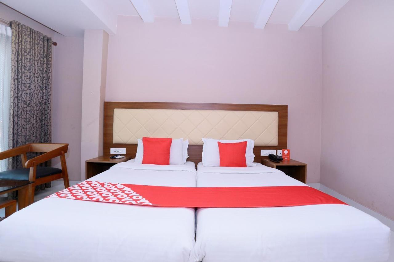 Oyo Flagship 25093 Hotel Thamam Kochi Extérieur photo