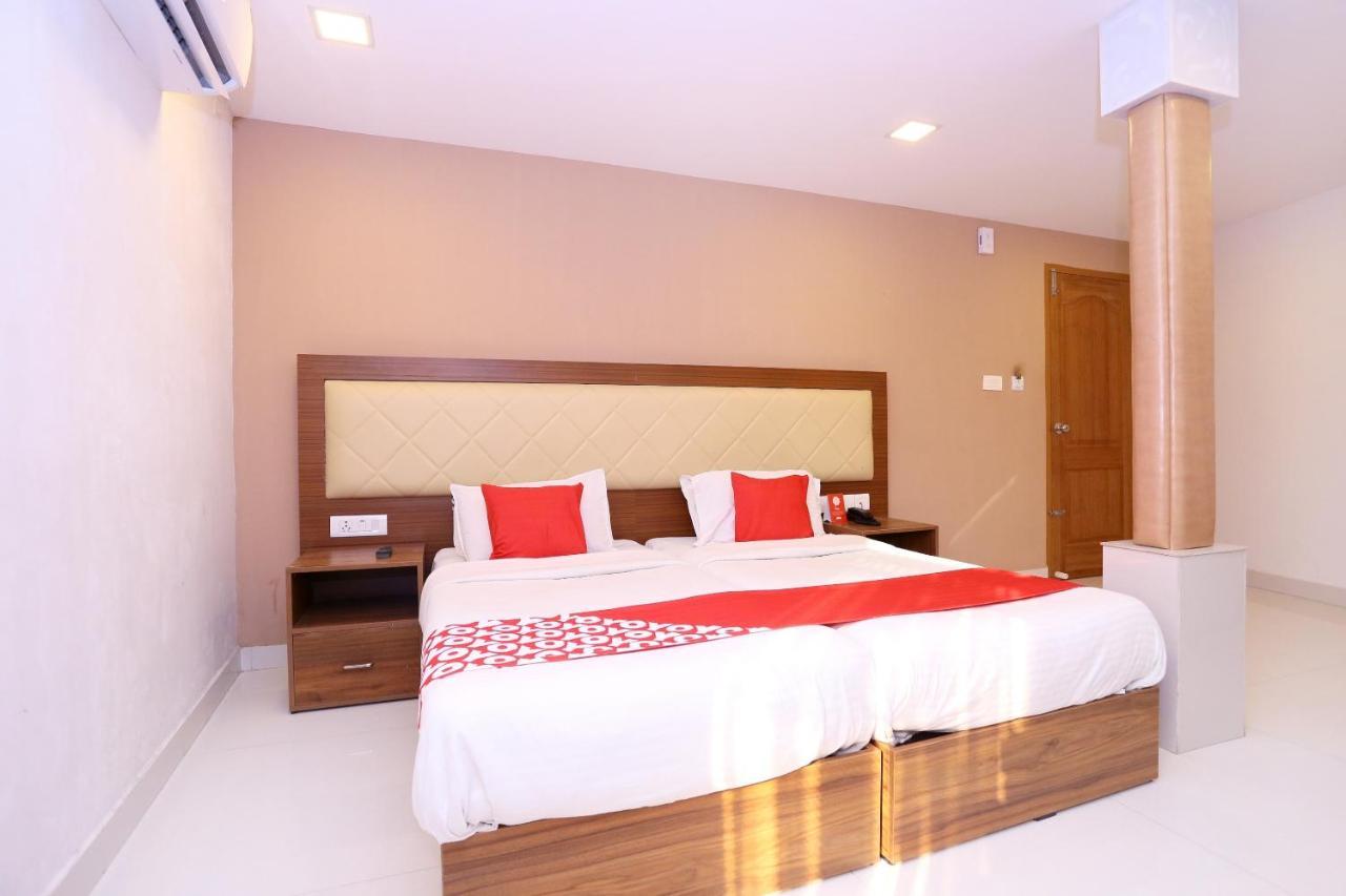 Oyo Flagship 25093 Hotel Thamam Kochi Extérieur photo
