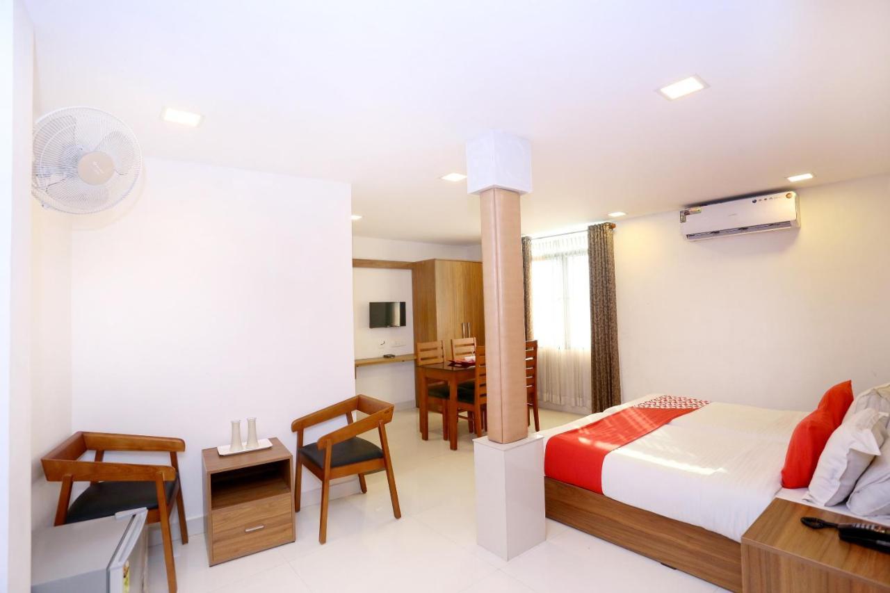 Oyo Flagship 25093 Hotel Thamam Kochi Extérieur photo